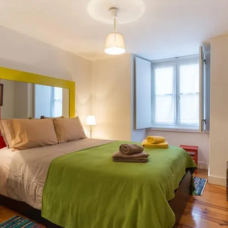 Apartment The Day Tripper At Chiado Lissabon